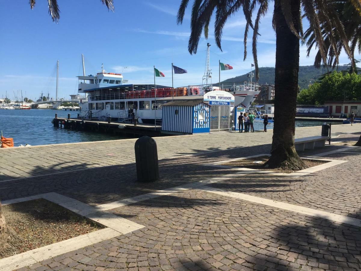 Il Mare In Piazza La Spezia Exterior photo