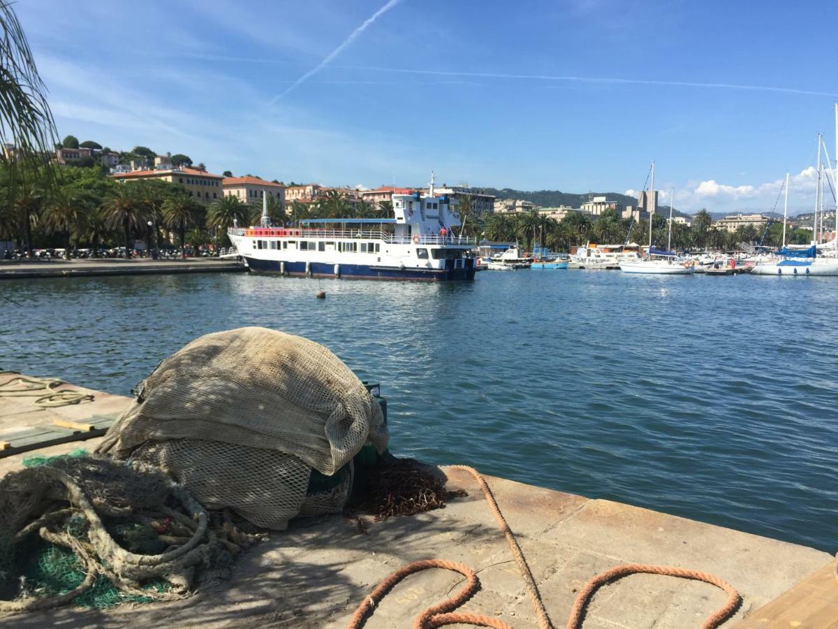 Il Mare In Piazza La Spezia Exterior photo